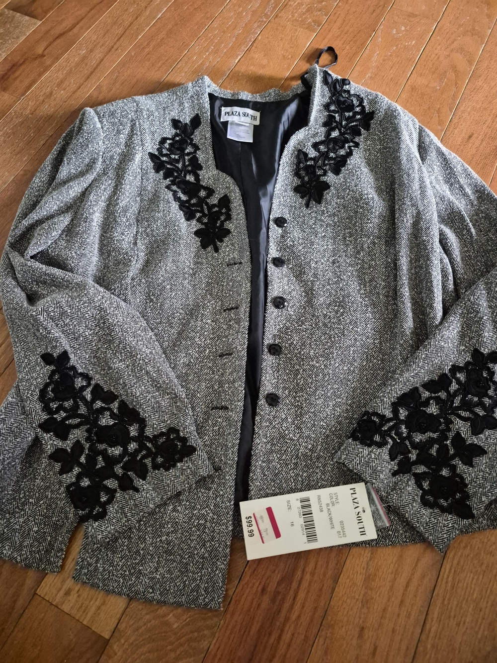 Plaza South Women's Gray Tweed Jacket with Black Floral Appliqué Size 16